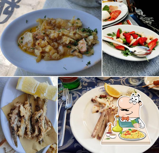 Platti al La compagnia del Concord On The Sea