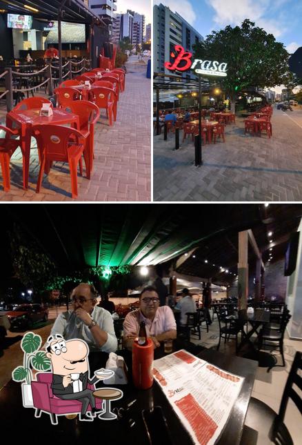 Veja imagens do interior do Brasa Espetos e Petiscos