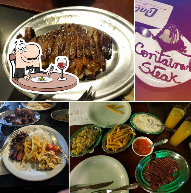 Platos en Container Steak Bar