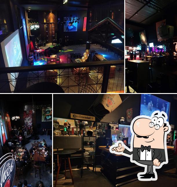 O interior do Old kick Kustom bar