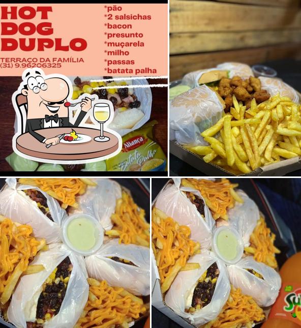 Comida em Terraço da Familia