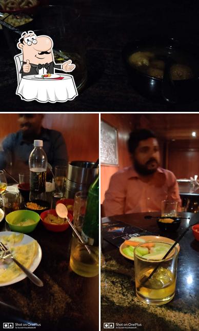 See this pic of Queen's Bar