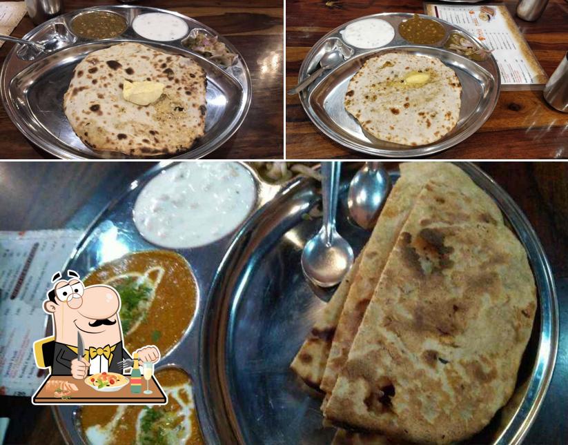 Food at Baljeet's Amritsari Koolcha