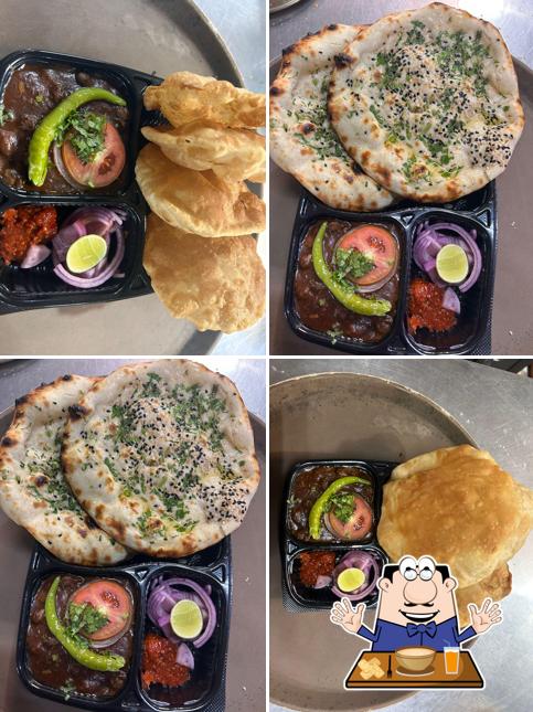 Food at Jaggi De Chhole Kulche