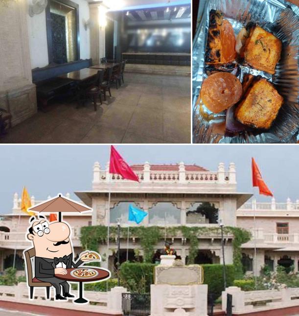 The exterior of Jiwaji Club - The Club's Kitchen