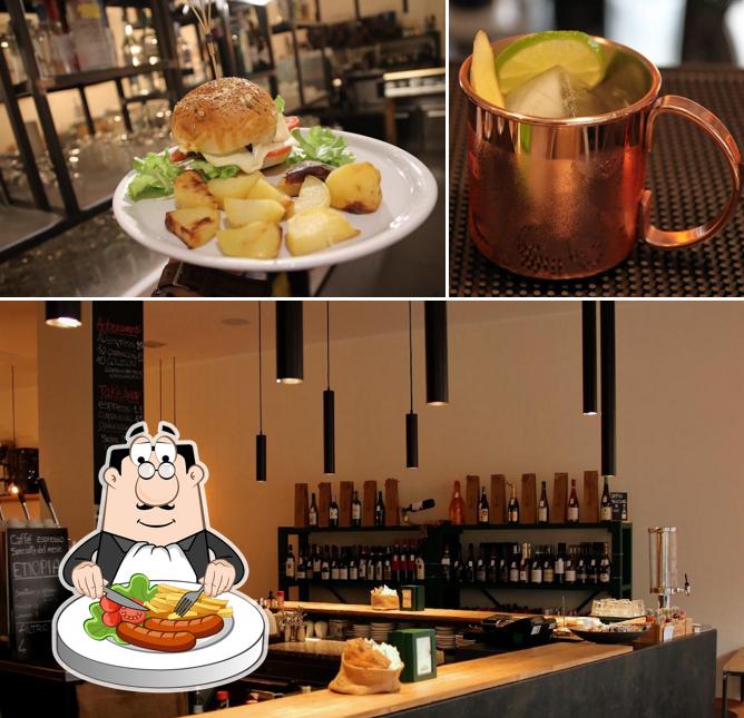 Guarda la immagine che raffigura la cibo e esterno di SUPERBAR ENOTECA WINE BAR