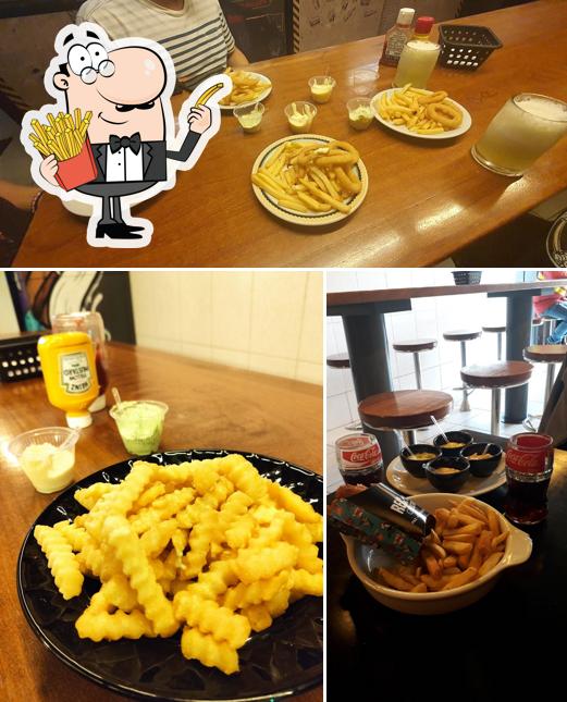 Prove batatas fritas no Rec Replay GRILL & BURGER