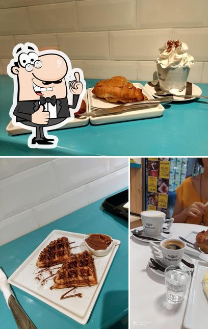 Look at the image of Benévolo Café e Gelato