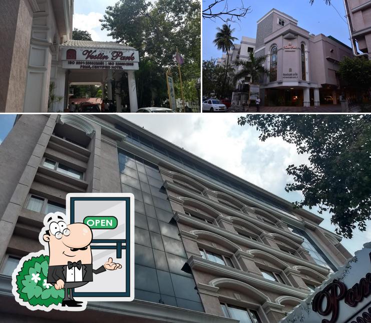 The exterior is an important feature of Vestin Park Hotel