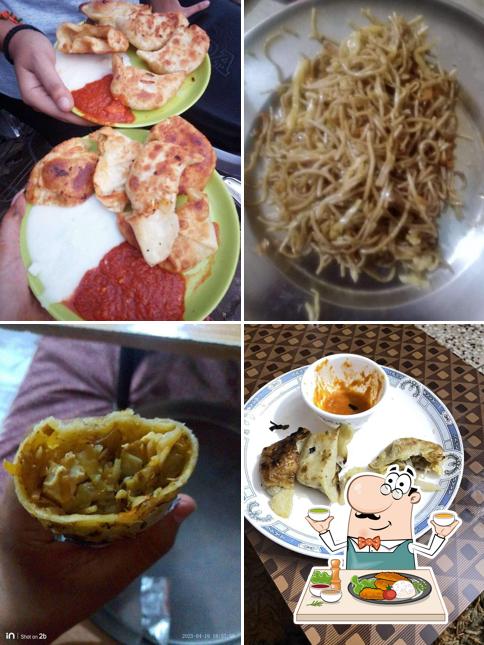 Food at Sanjeet Mandal Ka Momo