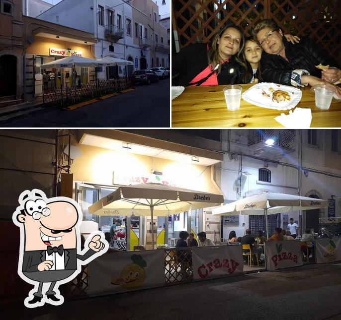Tra le varie cose da Crazy Pizza si possono trovare la interni e esterno
