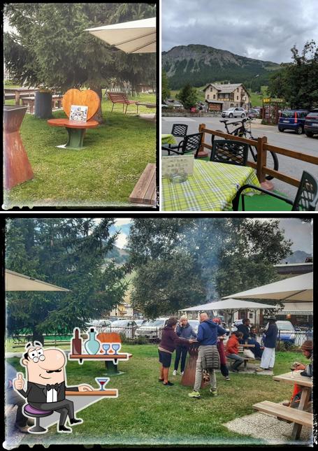 Siediti a un tavolo di Engadina B&b e Bar