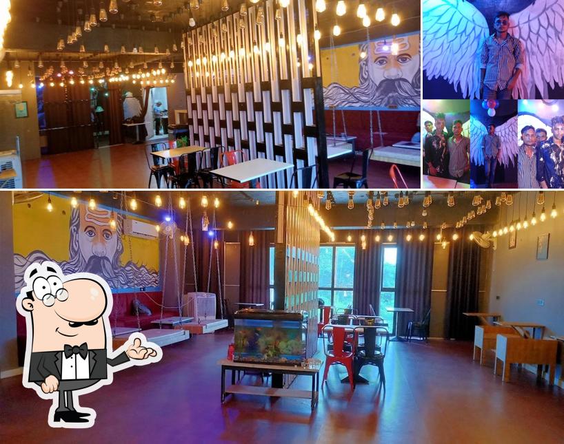 Check out how Smoke N' Grill looks inside