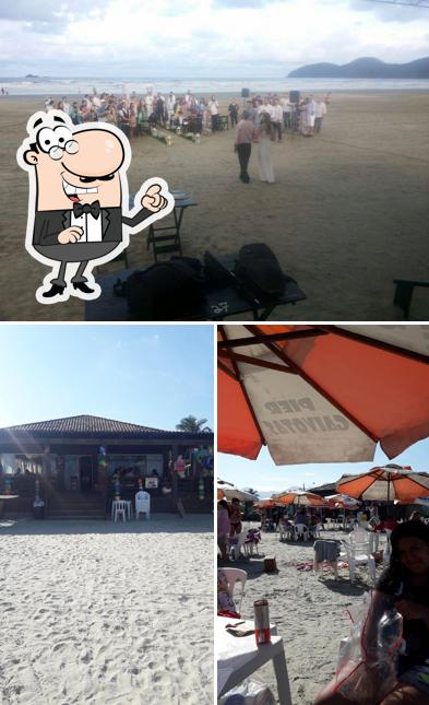 Sente em uma das mesas no RESTAURANTE PIER GAIVOTAS