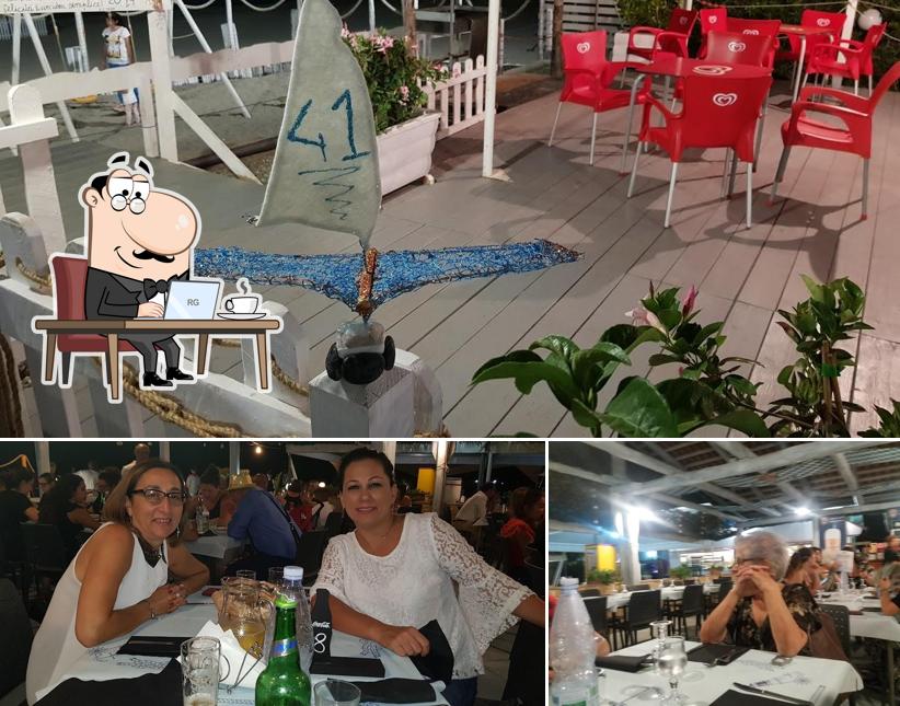 La foto della interni e bancone da bar di Lido Aquatica