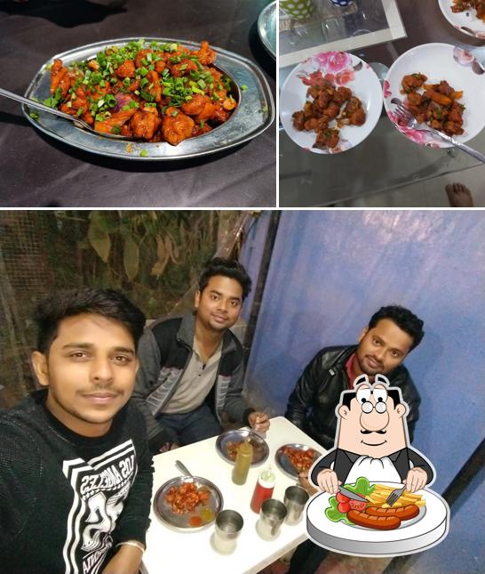 Meals at Ashish's TOM-CHI fast food