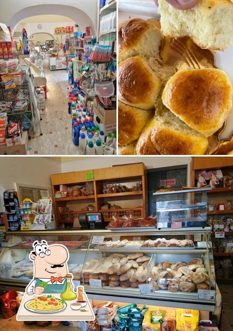 Panificio/Alimentari Sangiovanni si caratterizza per la cibo e interni