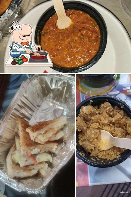 Chicken curry at Sayaji's Home Delivery