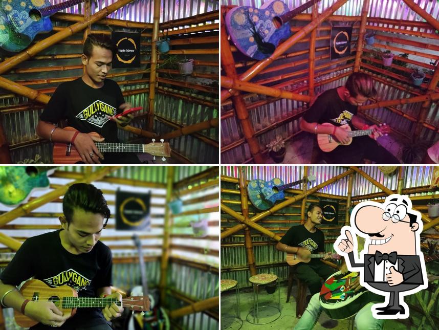 See the image of বৈকুন্ঠের বৈঠকখানা