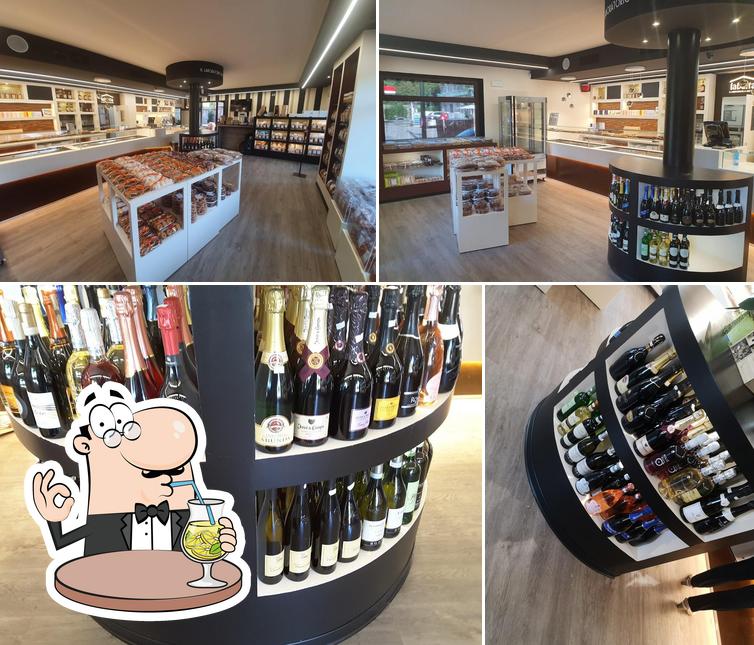 Pasticceria La Baita - Rivoli si caratterizza per la bevanda e interni