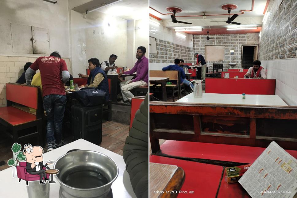 The interior of Tandur Bhojanalaya