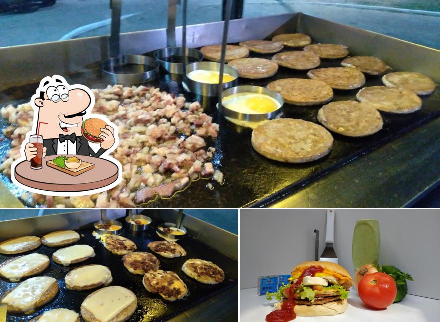 Hambúrguer em ((Reggae Burgue)) Praça: Jardim Tropical