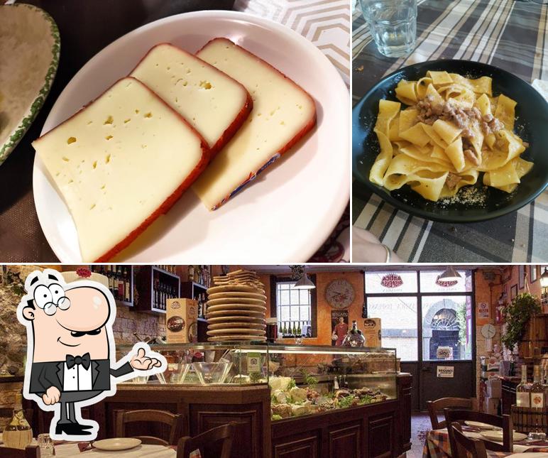 Gli interni di Osteria Dar Compare