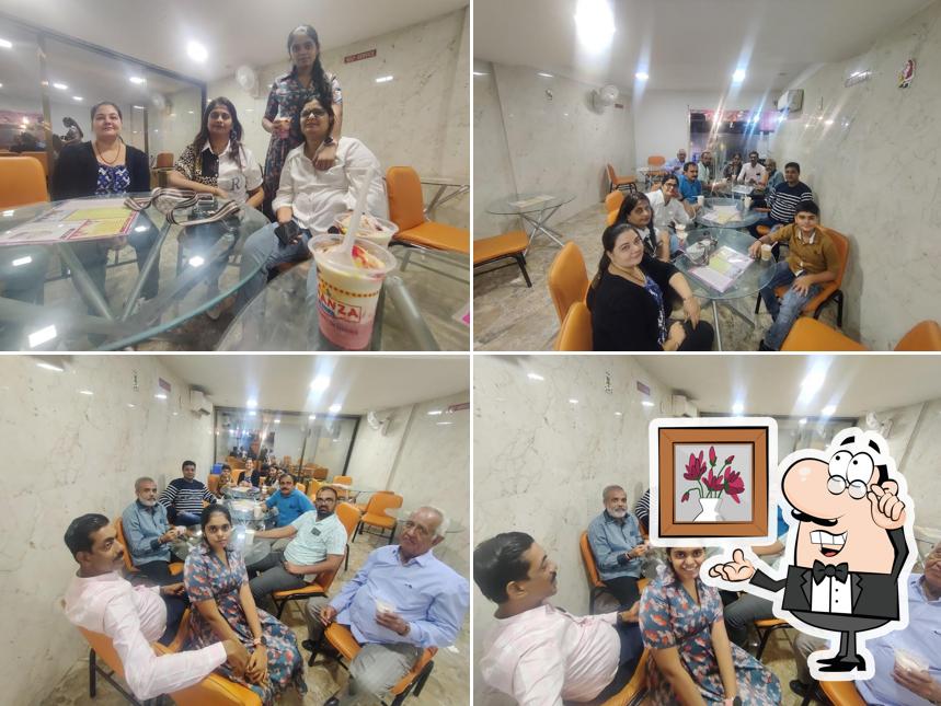 Check out how BONANZA NATURAL ICE CREAM looks inside