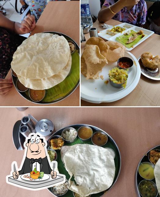 Meals at Surguru Restaurant ஸற்குரு உணவகம்