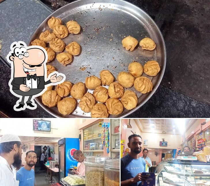 Look at the image of ChunniMaster Kachori wale