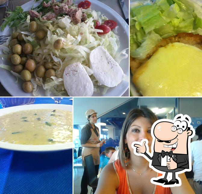 Rojo' Bar and Restaurant