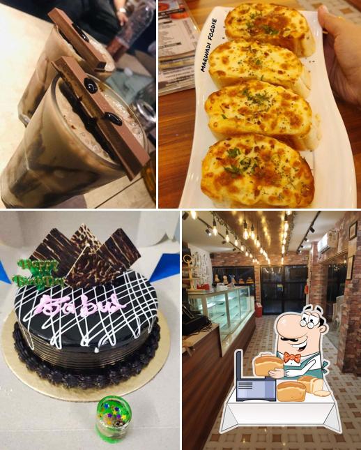 Garlic bread at 7th Heaven