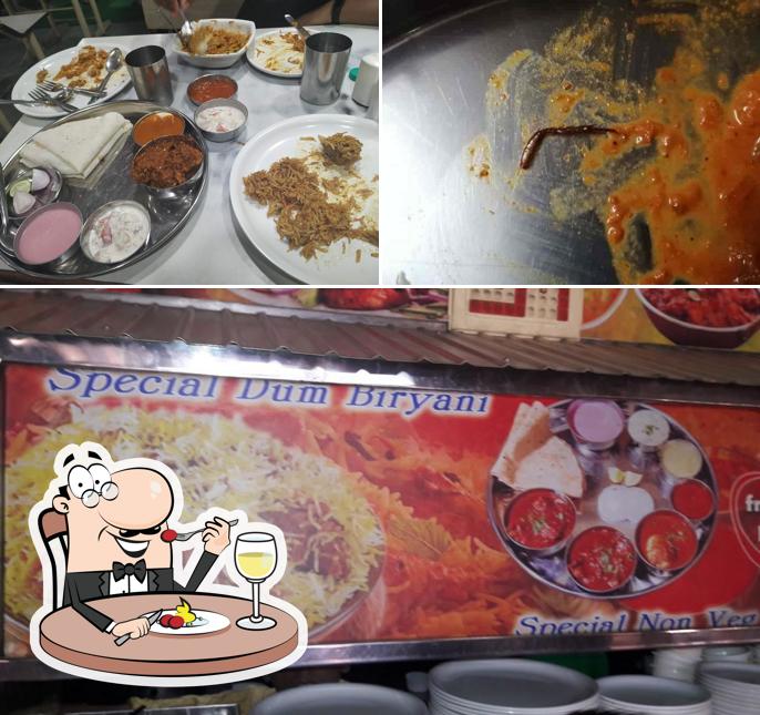 Food at Meena Lunch Home