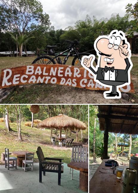 A interior e exterior do restaurante