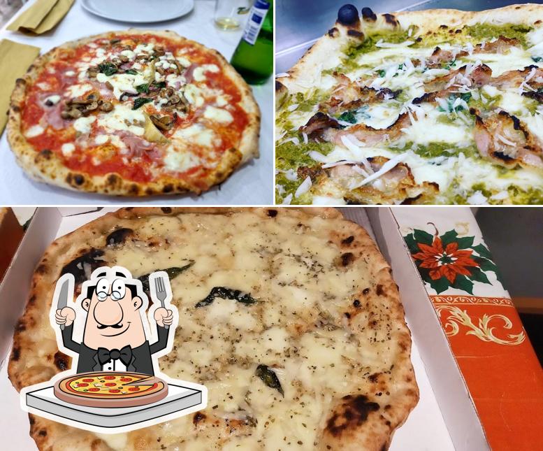 Scegli una pizza a Pizzeria Friggitoria Add'E Guagliun