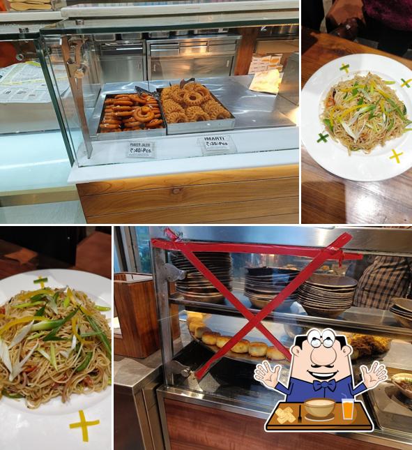 Chow mein at Neelkanth Sweets