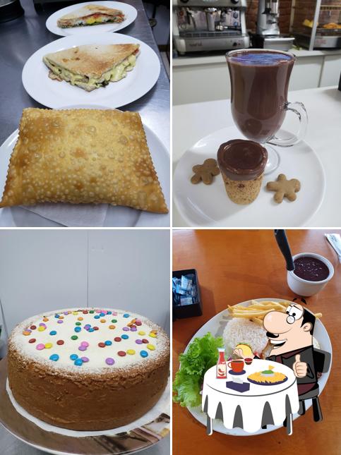 Prato de queijo em Café Cremoso