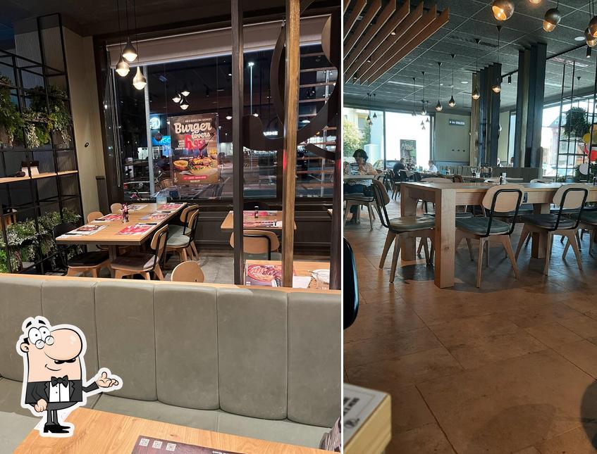 Gli interni di Roadhouse Restaurant Vimodrone