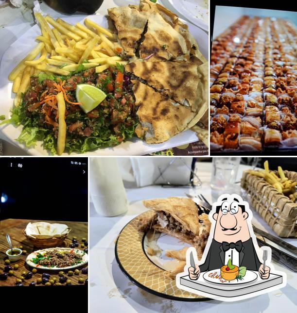 Comida em Restaurante sam