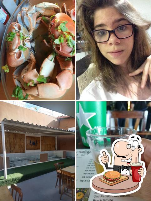 Experimente um hambúrguer no Bar e Restaurante Casa Do Goiamum