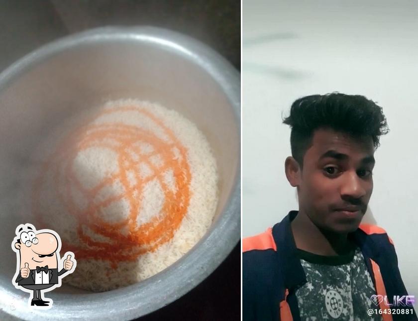 See this picture of Khana Khajana Restaurant