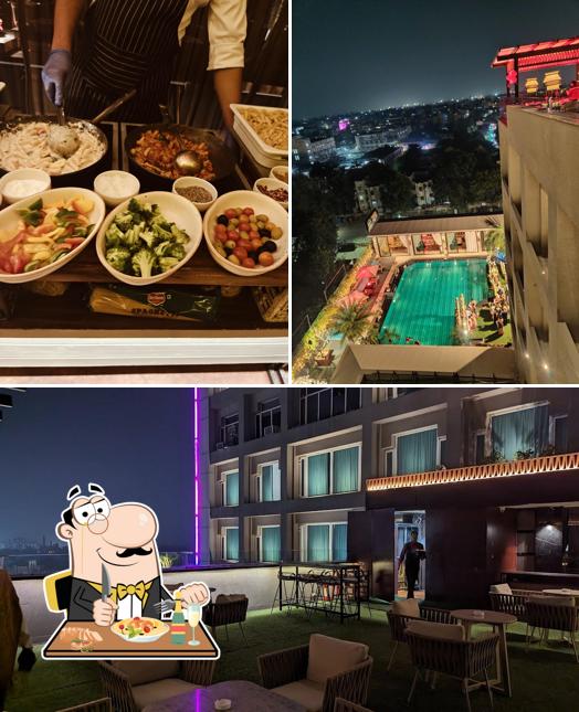 Food at YU Lounge & Bar