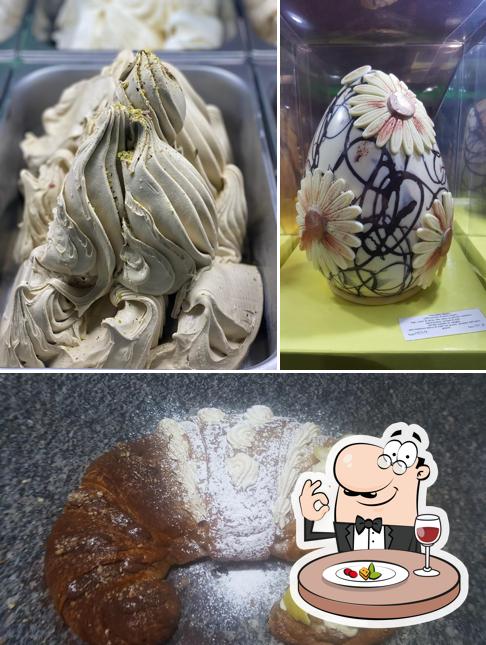 Cibo al Mini Bar Gioia Tauro Pasticceria - Gelateria - Cornetteria