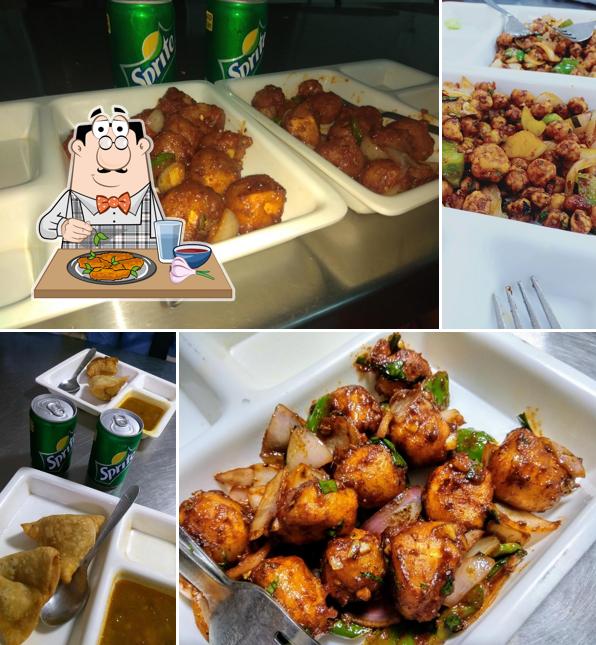 Chicken wings at St. Xavier's College Cafeteria(green chilli)