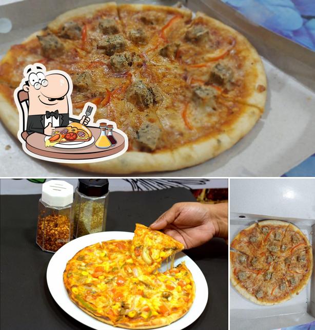 Pick pizza at Shawarma Hut Kolkata