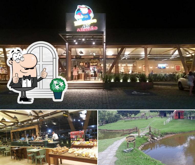 A foto do Kiosque do Alemão’s exterior e interior