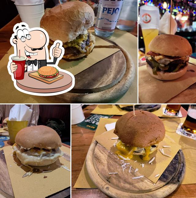 Murphy's Meeting Point propone un'ampia varietà di opzioni per gli amanti dell'hamburger