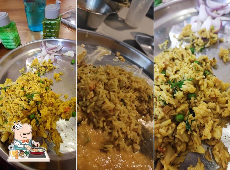 Fried rice at Shree Maruti Nandan Dalbati Dahod ni Prakhyat