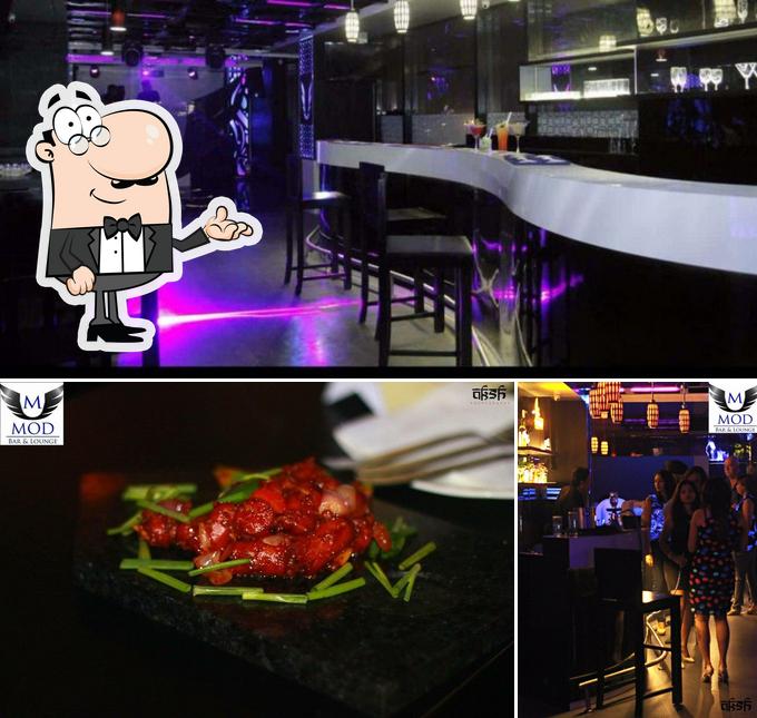 The restaurant's interior and seafood