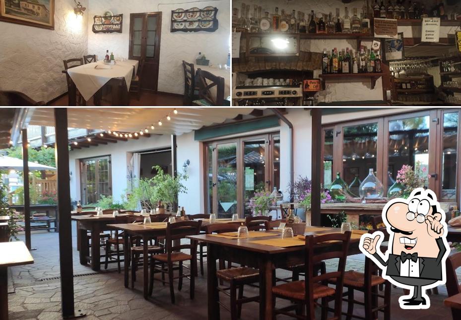 Gli interni di OSTERIA ALLE RISORGIVE